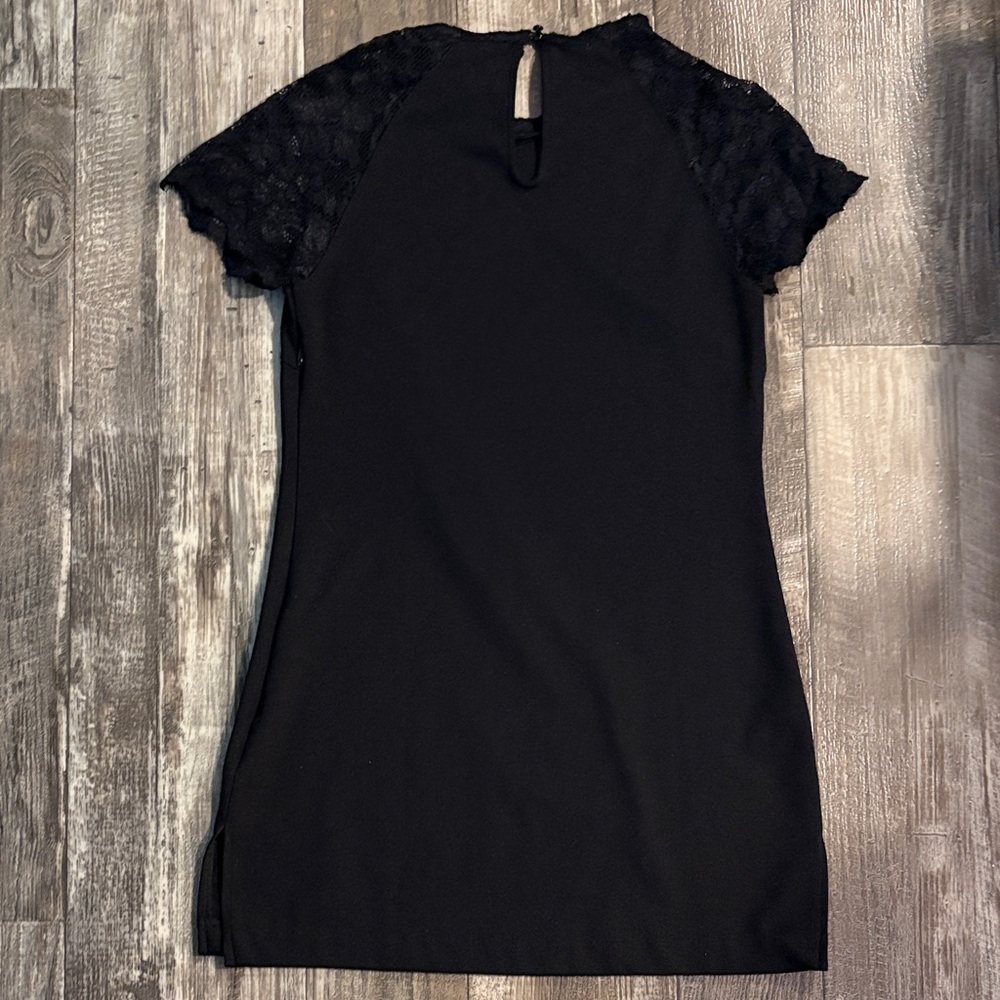 Anne Klein Minimalist Black Mini Dress with Lace Sleeves - Picture 7 of 9